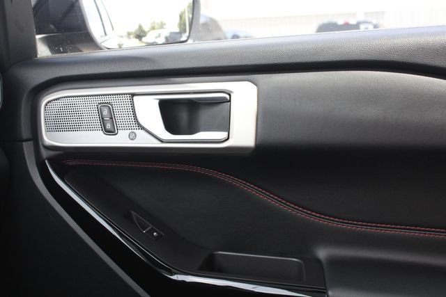Used 2023 Gray Ford ST-Line image 22