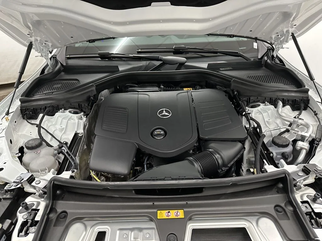 Used 2026 White Mercedes-Benz GLC 300 image 29