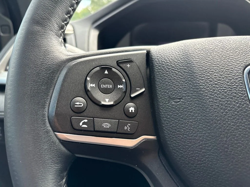 Used 2022 White Honda EX-L image 21