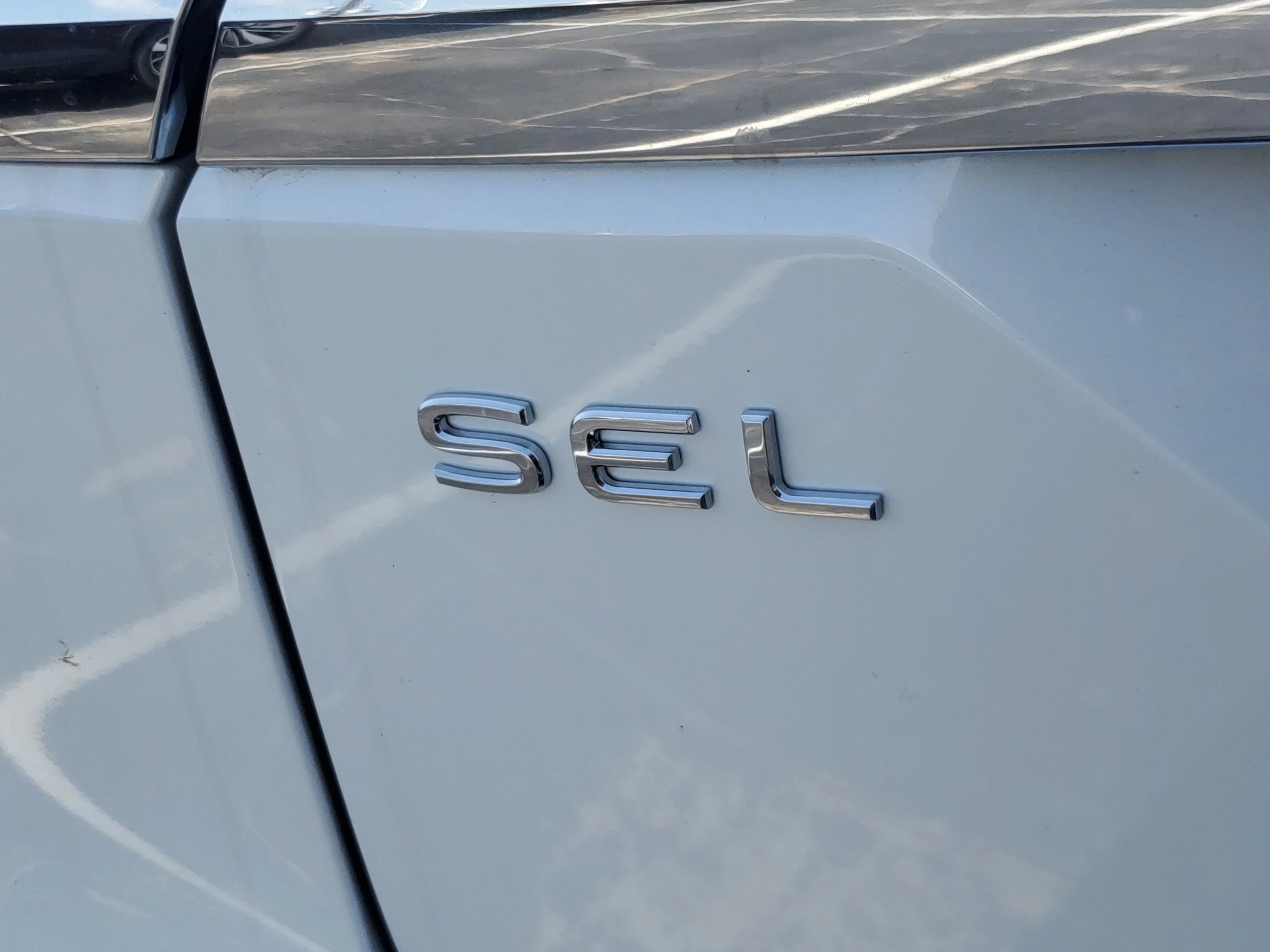 New 2026 White Volkswagen 2.0T SEL image 5
