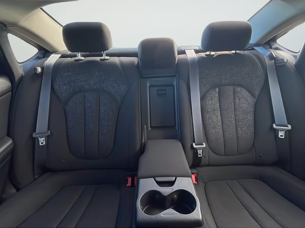 Used 2015 Red Chrysler Limited image 29