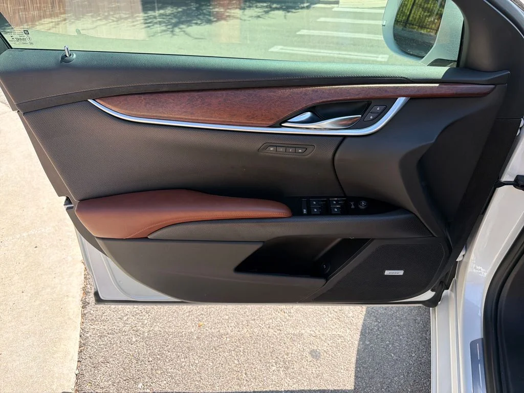 Used 2016 White Cadillac Luxury image 19