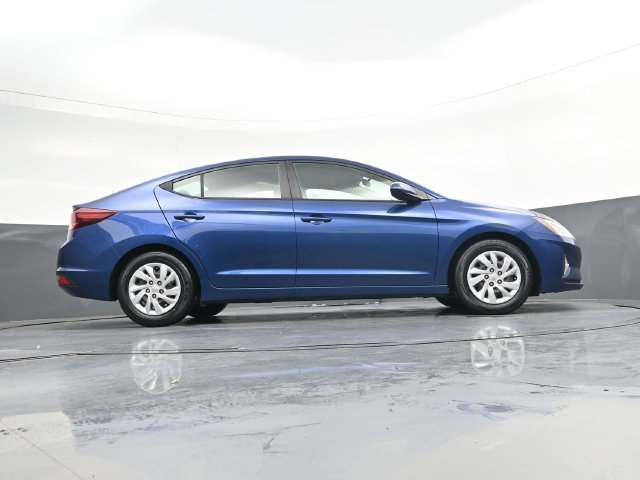 Used 2020 Blue Hyundai SE image 32