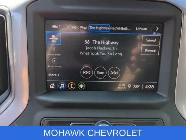 Used 2022 BLACK Chevrolet Custom image 13