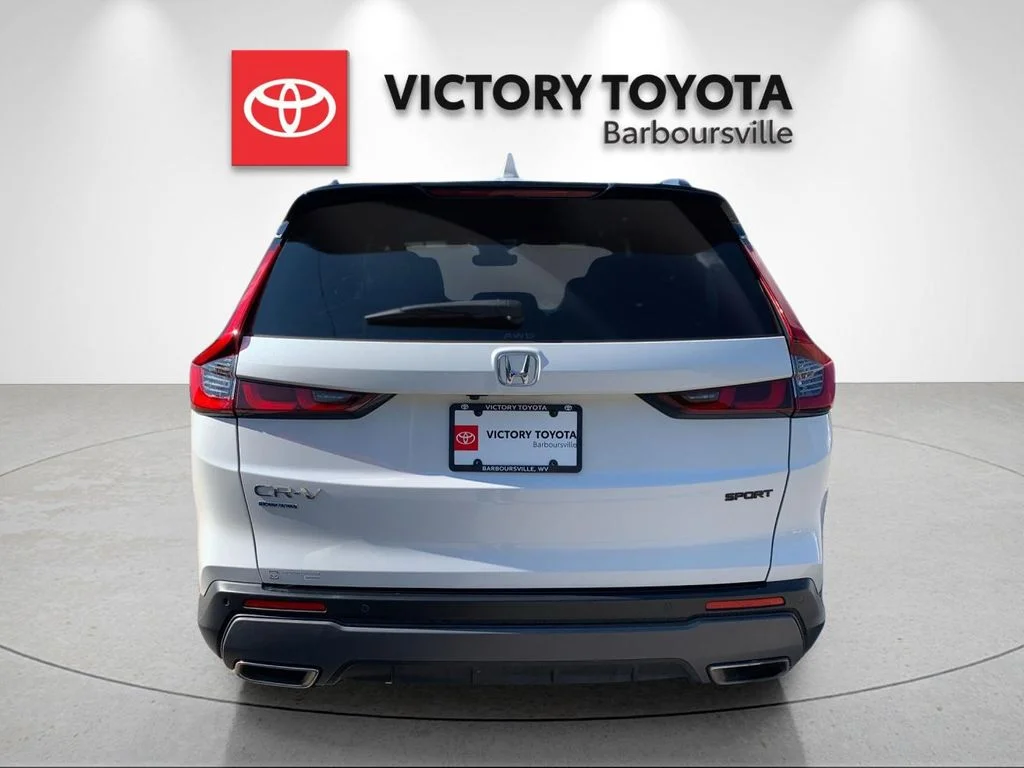 Used 2025 White Honda Sport Touring image 4