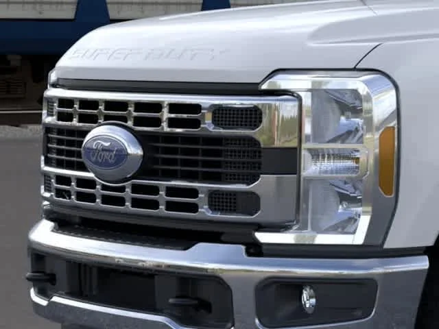 New 2026 Oxford White Ford XLT image 17