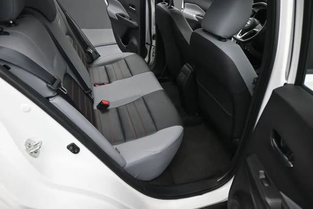 Used 2024 White Nissan SR image 94