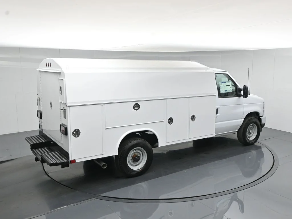 New 2026 White Ford Base image 40