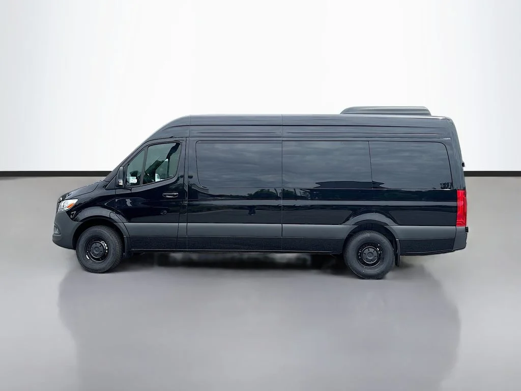 New 2026  Mercedes-Benz Passenger 170 WB image 6