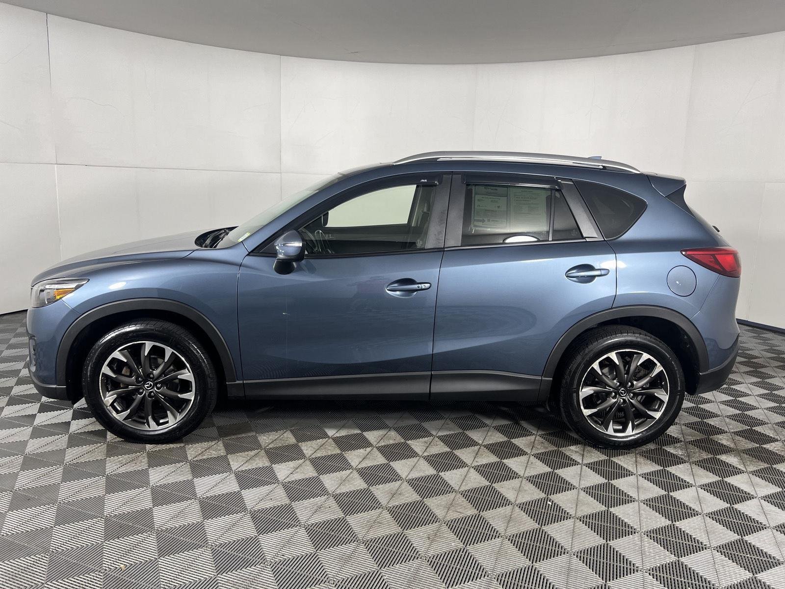 Used 2016 Blue Reflex Mica Mazda Grand Touring image 14