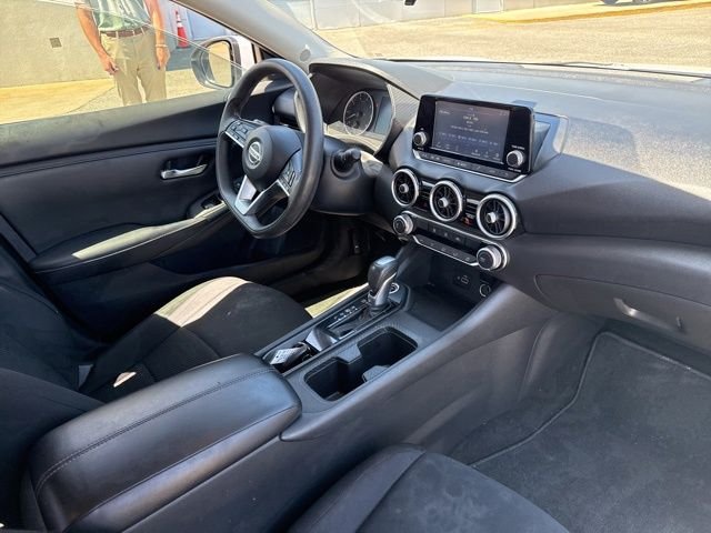 Used 2022 White Nissan S image 14