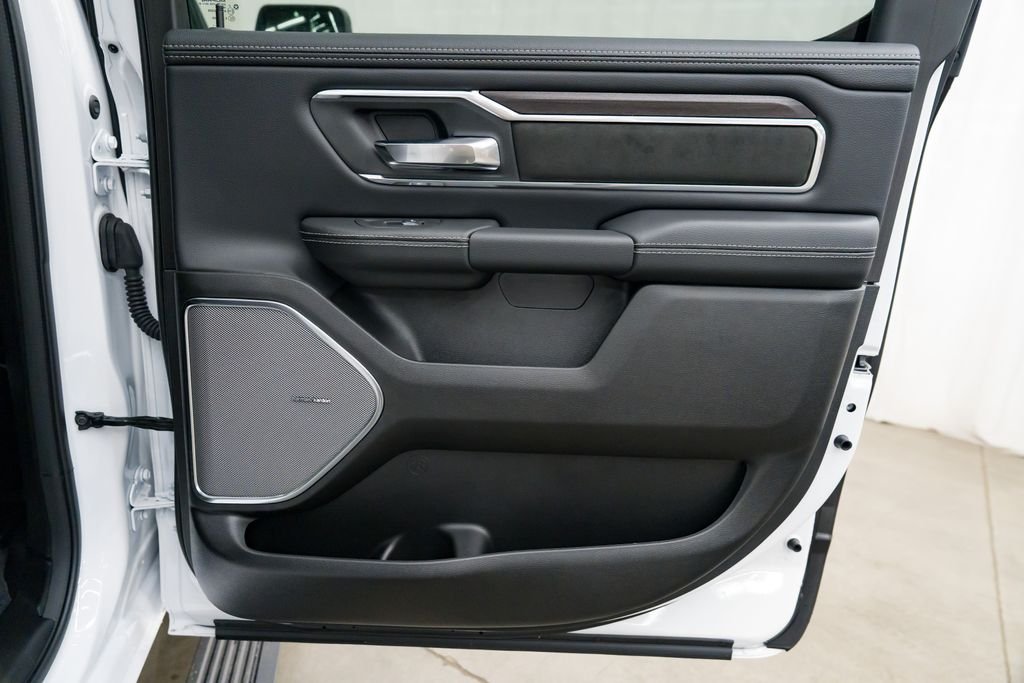 2026 RAM 1500 Laramie - Photo 33