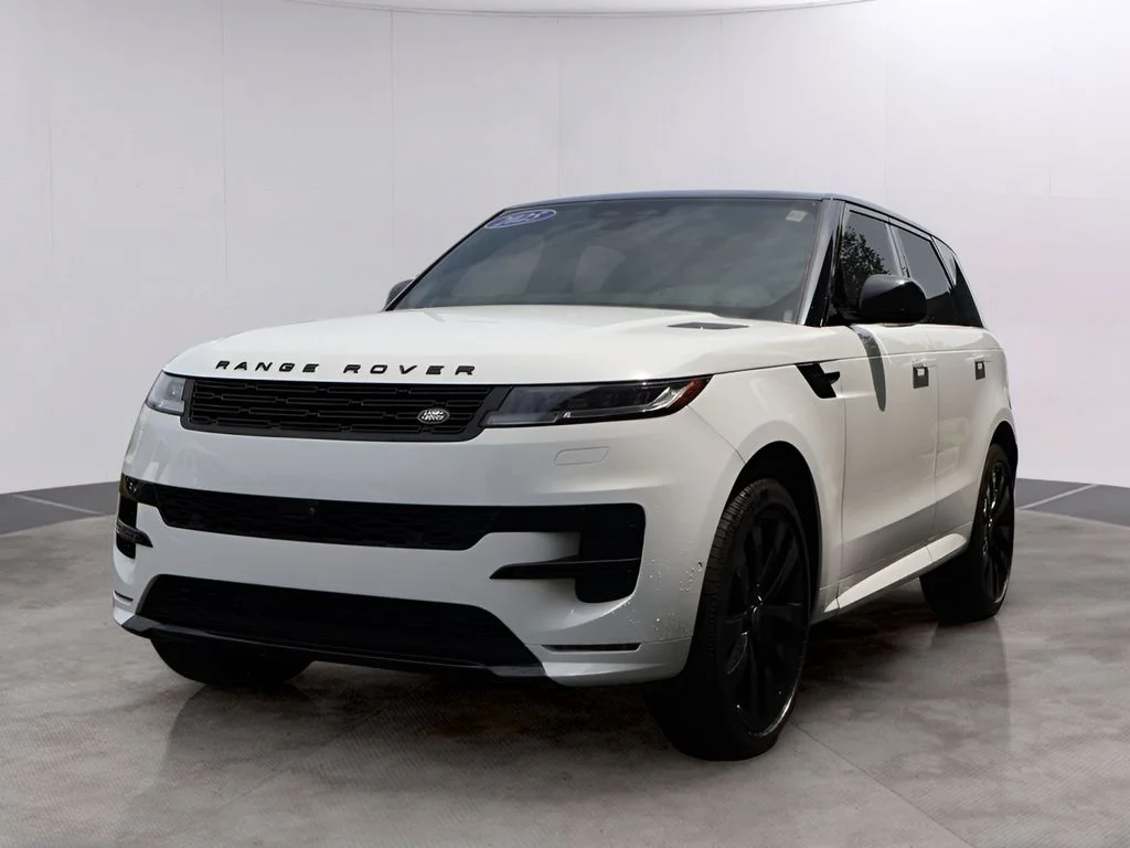 Certified Used 2025 Fuji White Land Rover Dynamic SE image 3