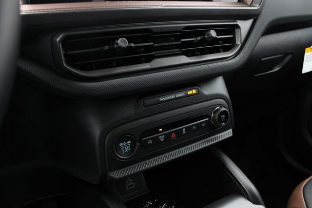 New 2026 Carbonized Gray Metallic Ford Outer Banks image 18