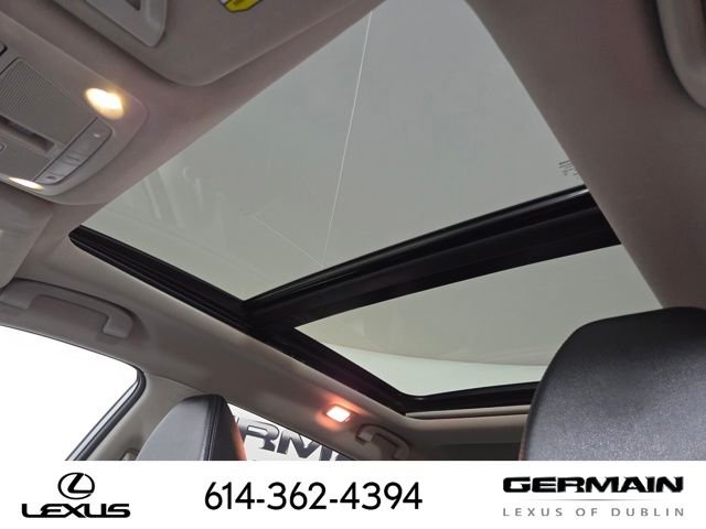 Used 2016 Silver Nissan SL image 31