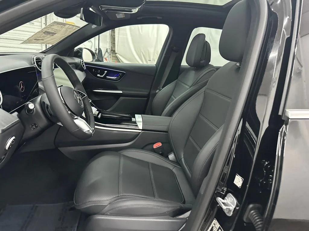 New 2026 Black Mercedes-Benz GLC 300 image 20