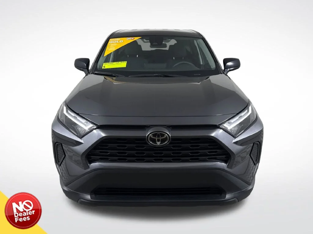 2025 Toyota RAV4 LE - Photo 9