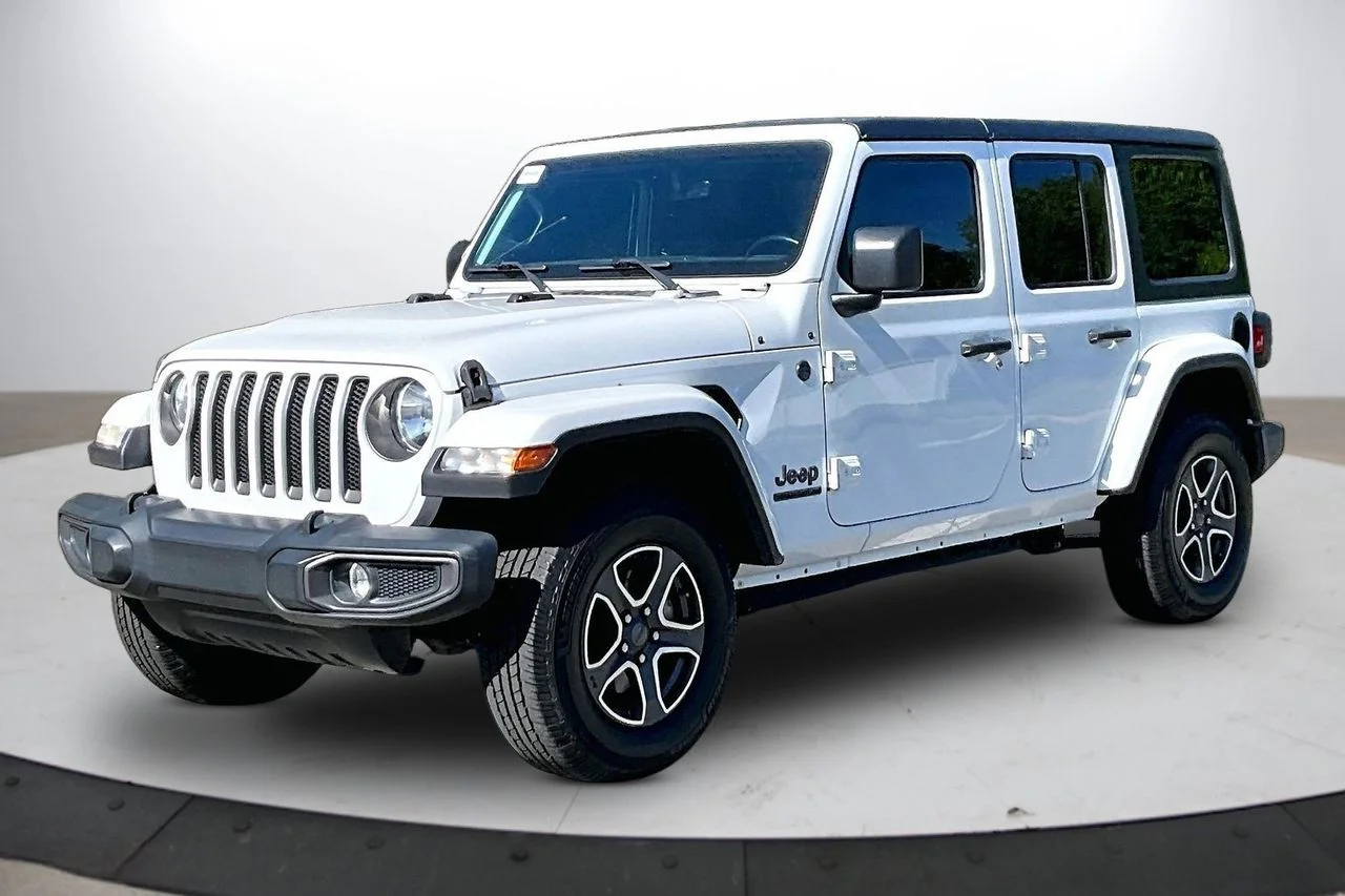 Used 2021 White Jeep Sport S image 4