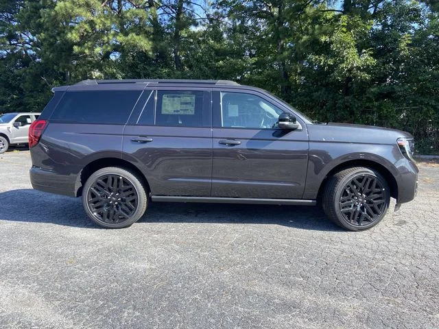 New 2027 Dark Matter Gray Metallic Ford Platinum image 2