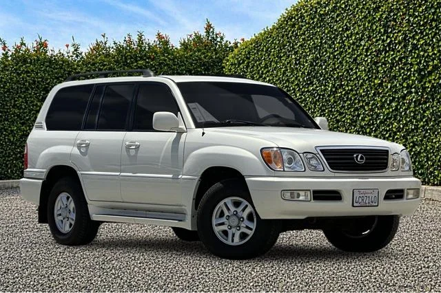 Used 1998  Lexus 470 image 2