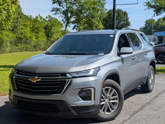 2023 Chevrolet Traverse LT