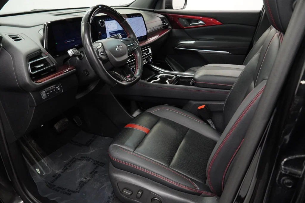 Used 2024 Mosaic Black Metallic Chevrolet RS image 13
