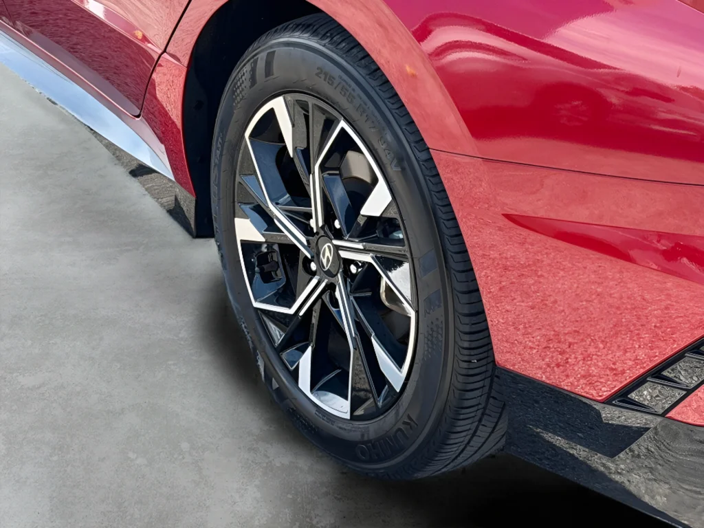 Used 2025 Ultimate red Hyundai SEL image 9