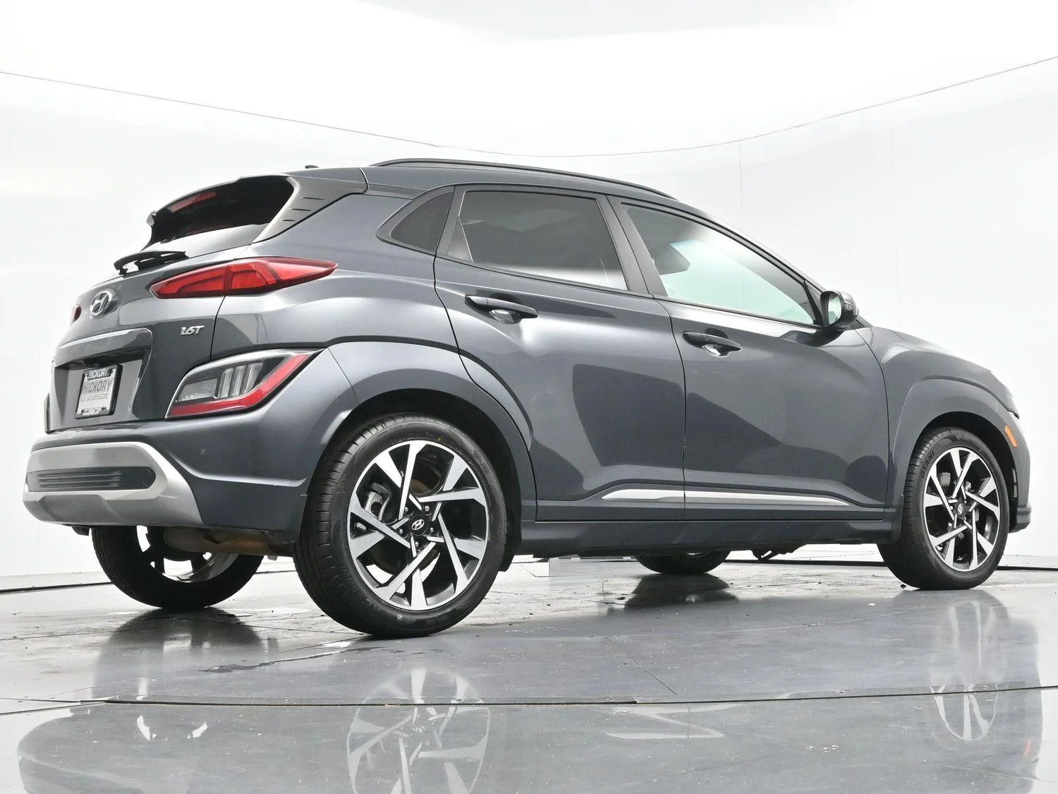 Used 2022 Thunder Gray Hyundai Limited image 47