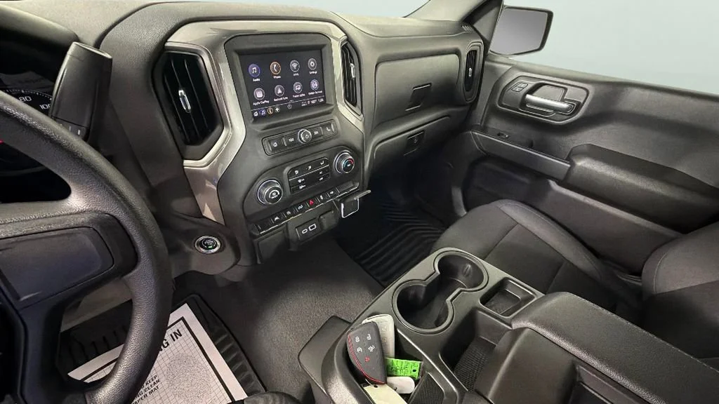 Used 2025 Slate Gray Metallic Chevrolet Custom image 19