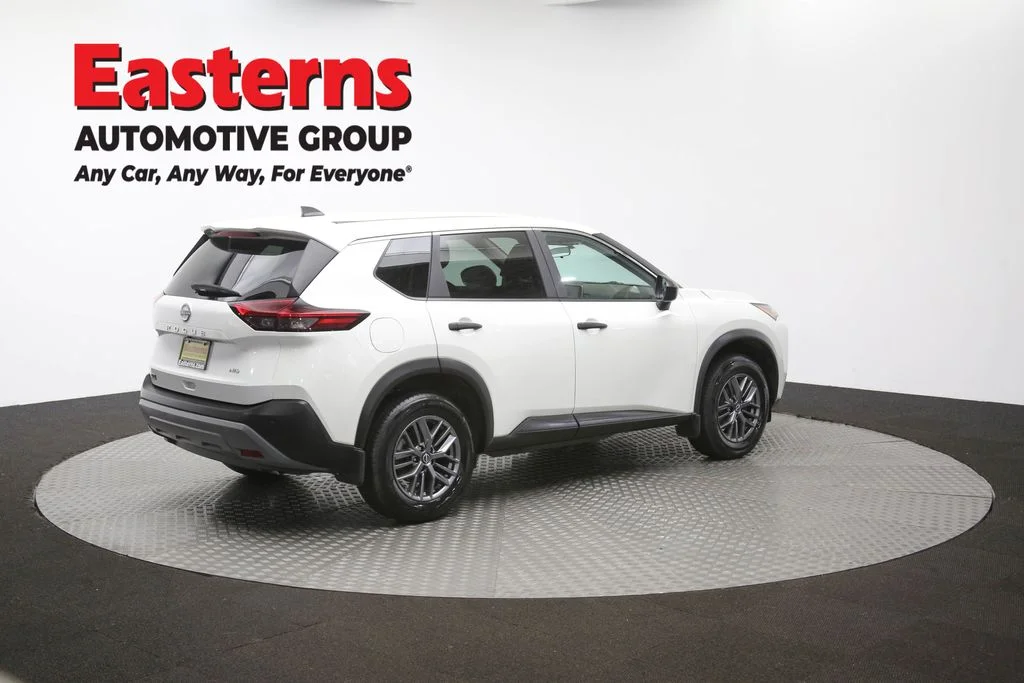 Used 2023 White Nissan S image 43