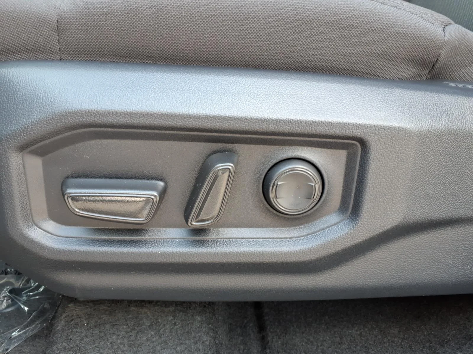 New 2026 Celestial Silver Metallic (1j9) Toyota SR5 CREWMAX image 10