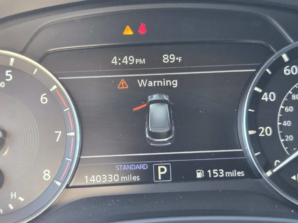 Used 2019 Lunar INFINITI ESSENTIAL image 24