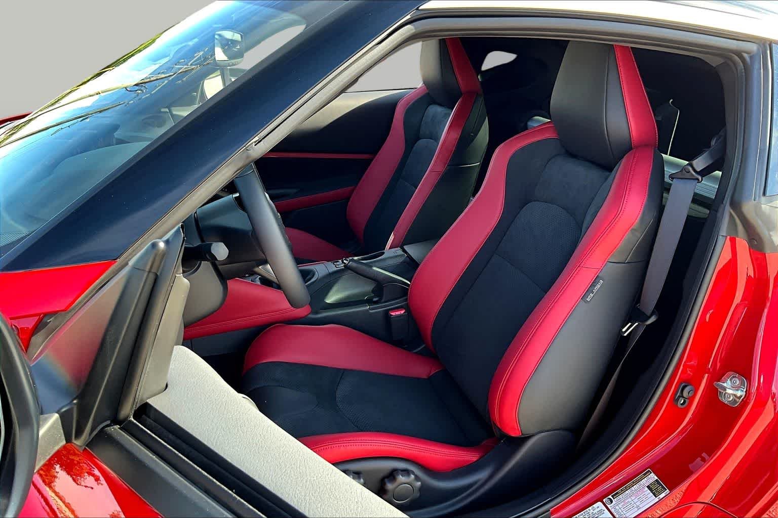 New 2026 Solid Red / Super Black Two-tone Nissan Performance image 9