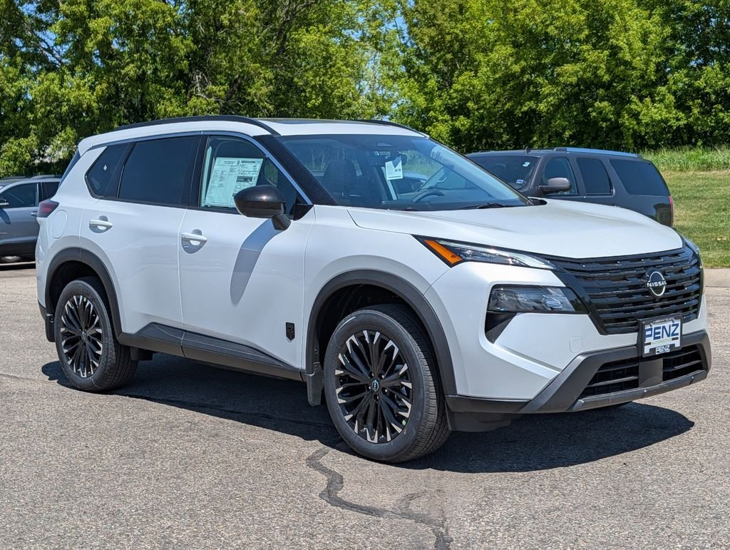2026 Nissan Rogue Dark Armor AWD's photo