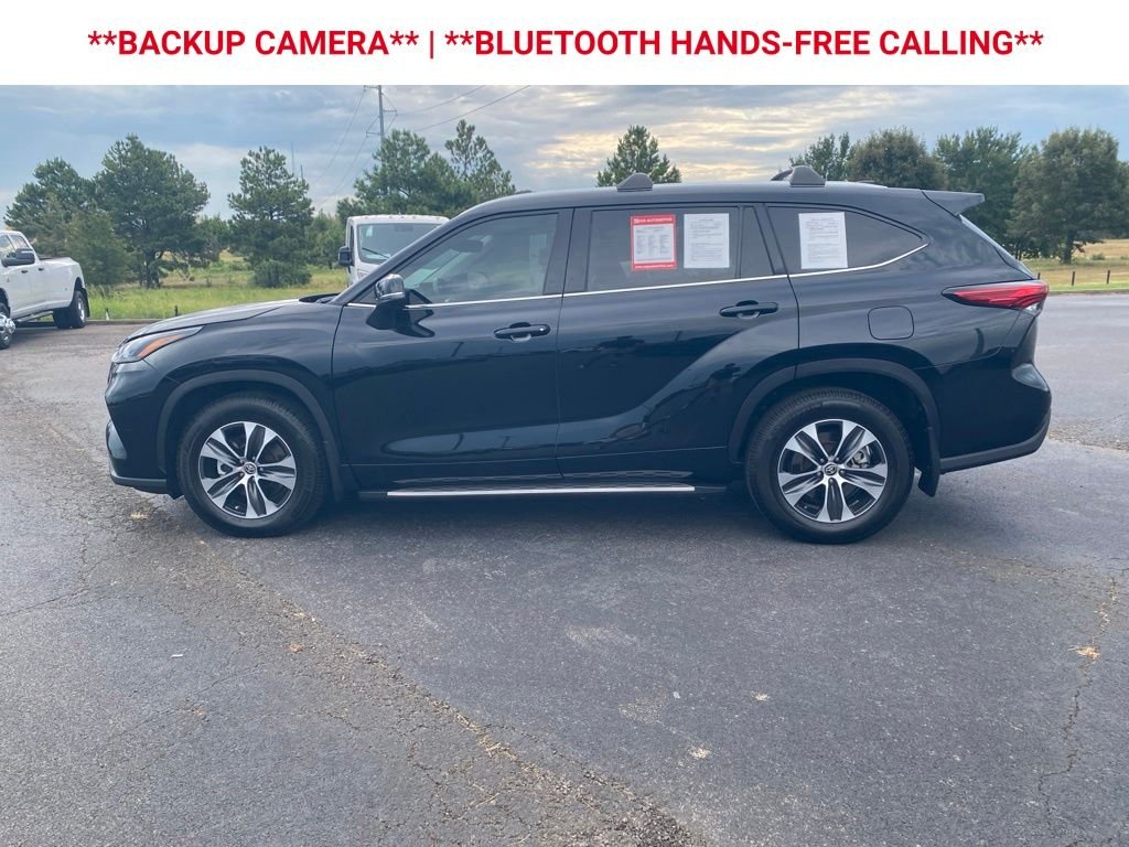 Used 2022 Black Toyota XLE image 5