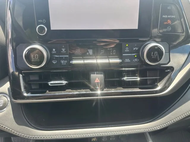 Used 2023 Silver Toyota LE image 24