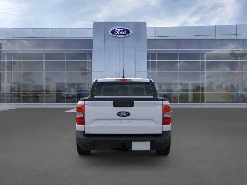 New 2026 Space White Metallic Ford XLT image 5
