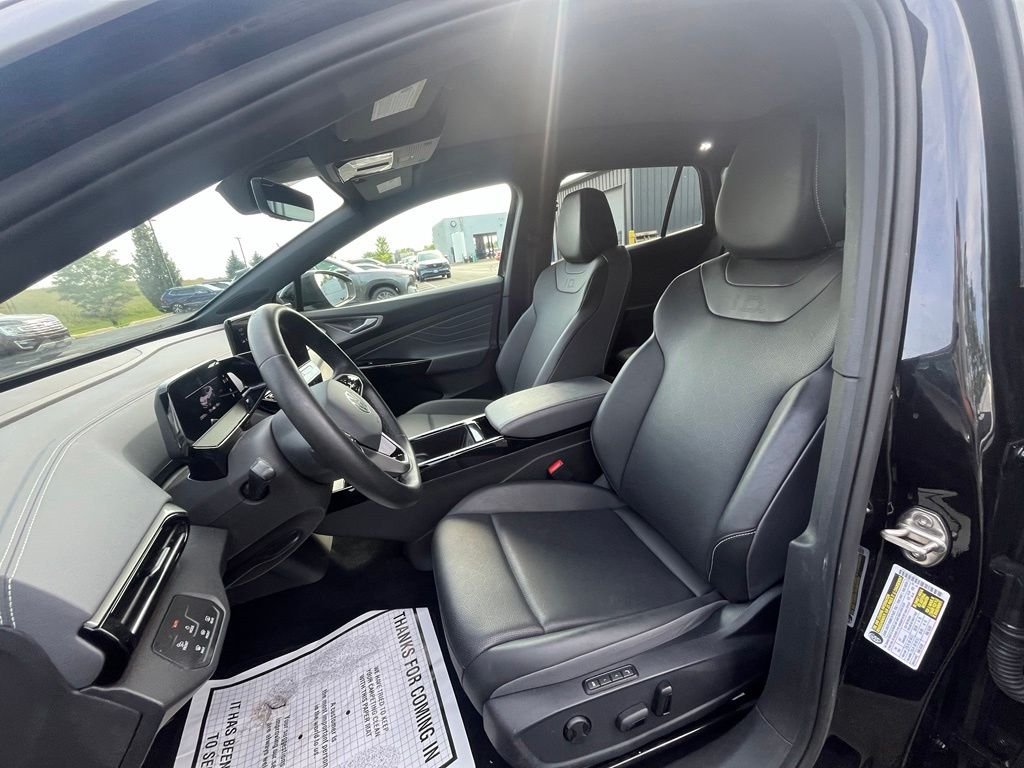 Certified Used 2023 Black Volkswagen Pro S Plus image 10