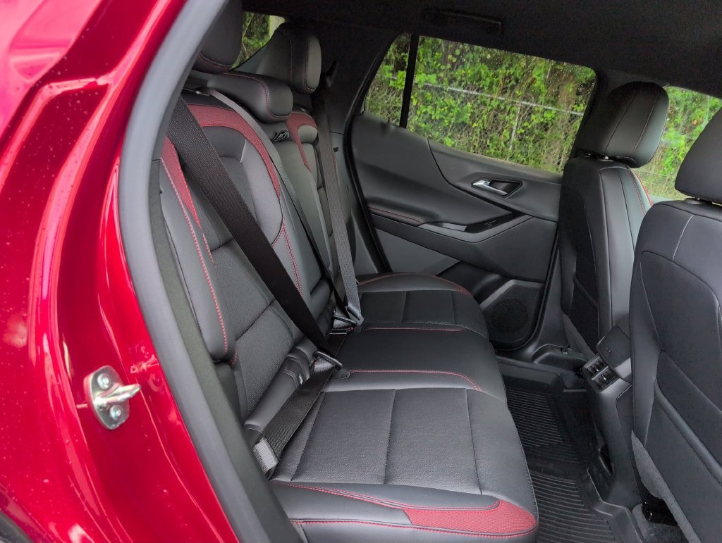 2027 Chevrolet Equinox RS - Photo 30