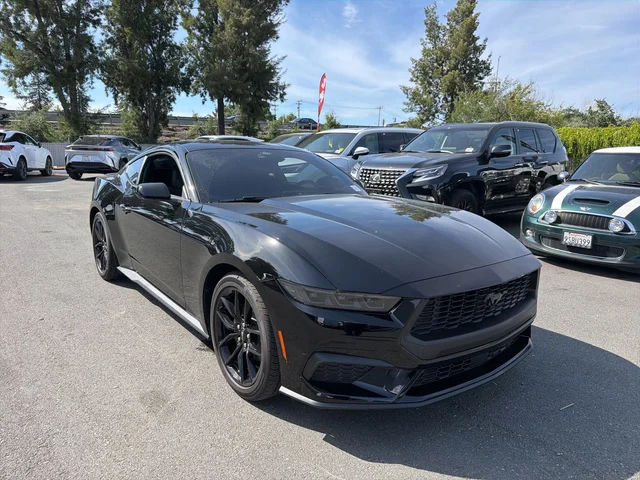 2025 Ford Mustang EcoBoost Fastback's photo