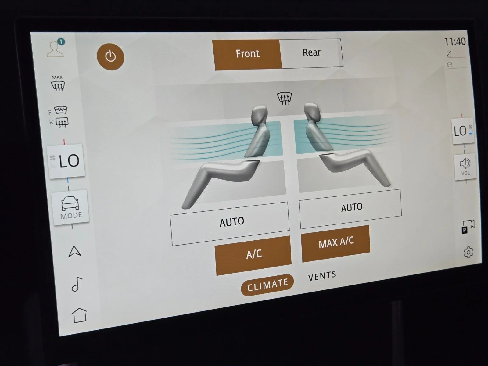 New 2026 Fuji White Land Rover SE image 29