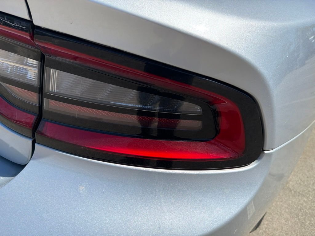 Used 2022 Silver Dodge SXT image 4