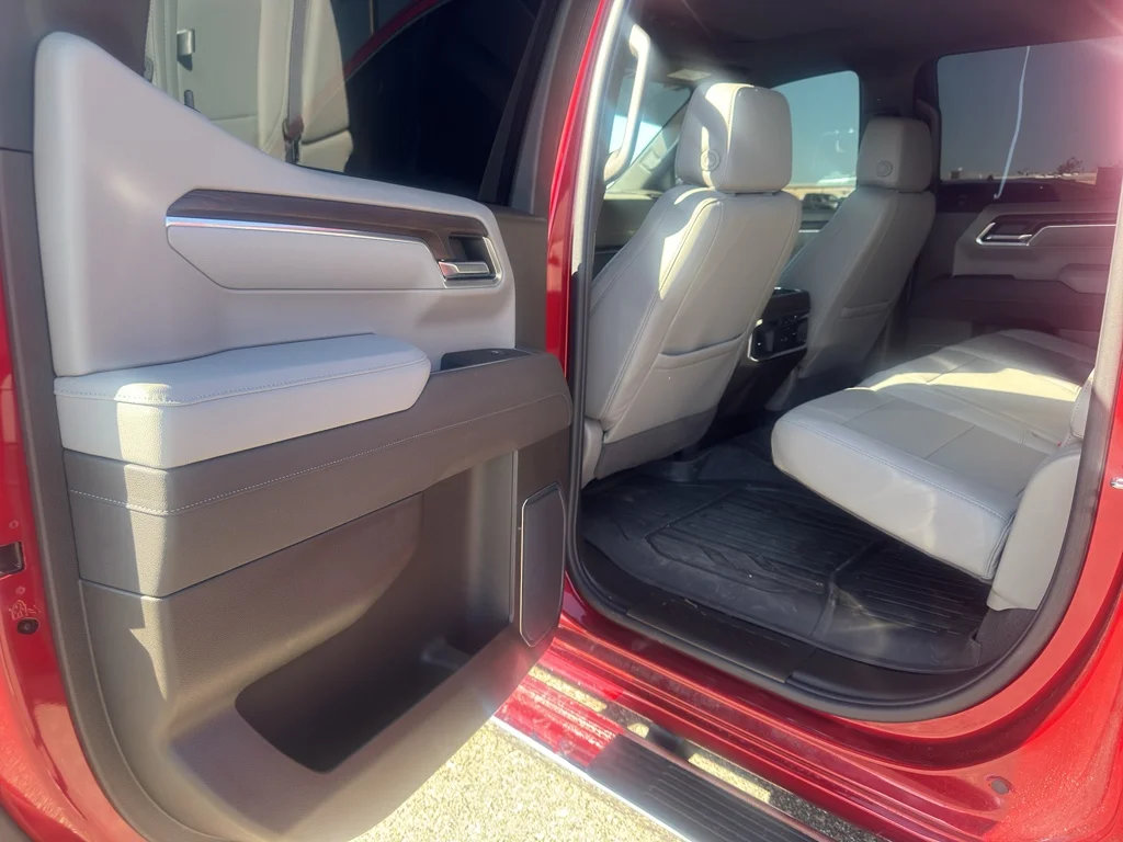 Used 2025 Volcanic Red Tintcoat GMC SLT image 15