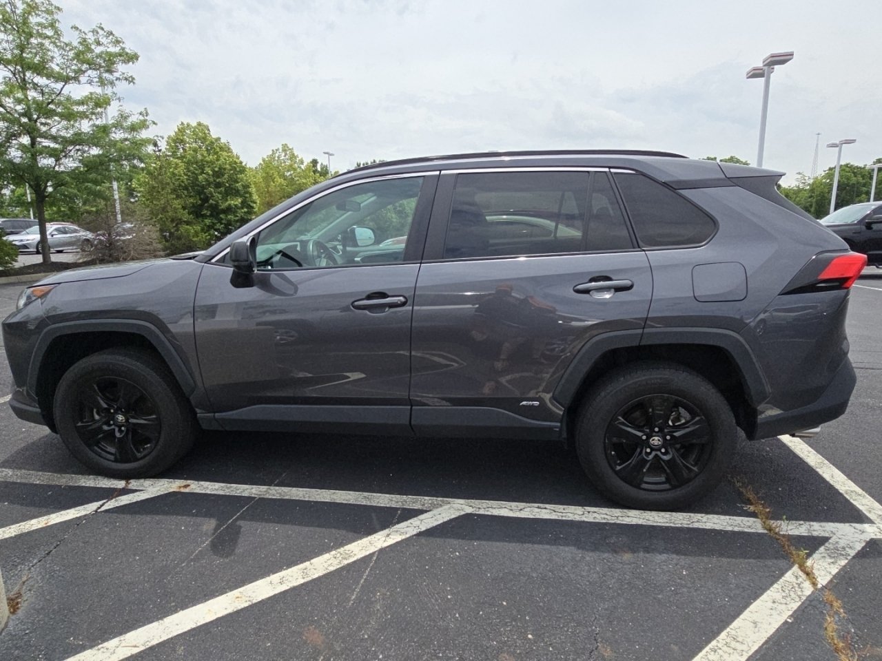 Used 2022 Gray Toyota LE image 4