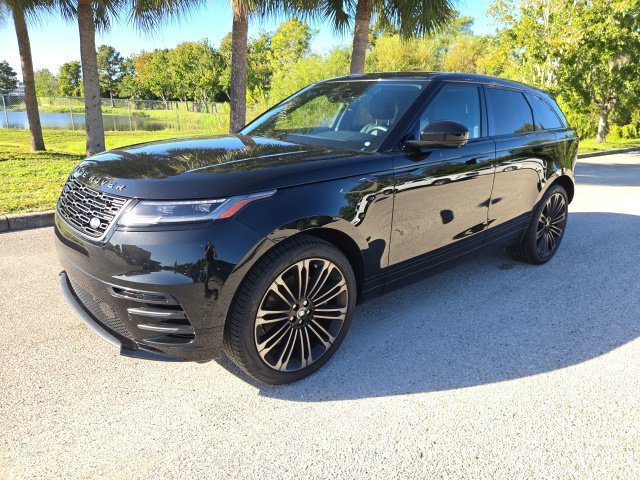 Used 2026 Santorini Black Metallic Land Rover Dynamic SE image 1
