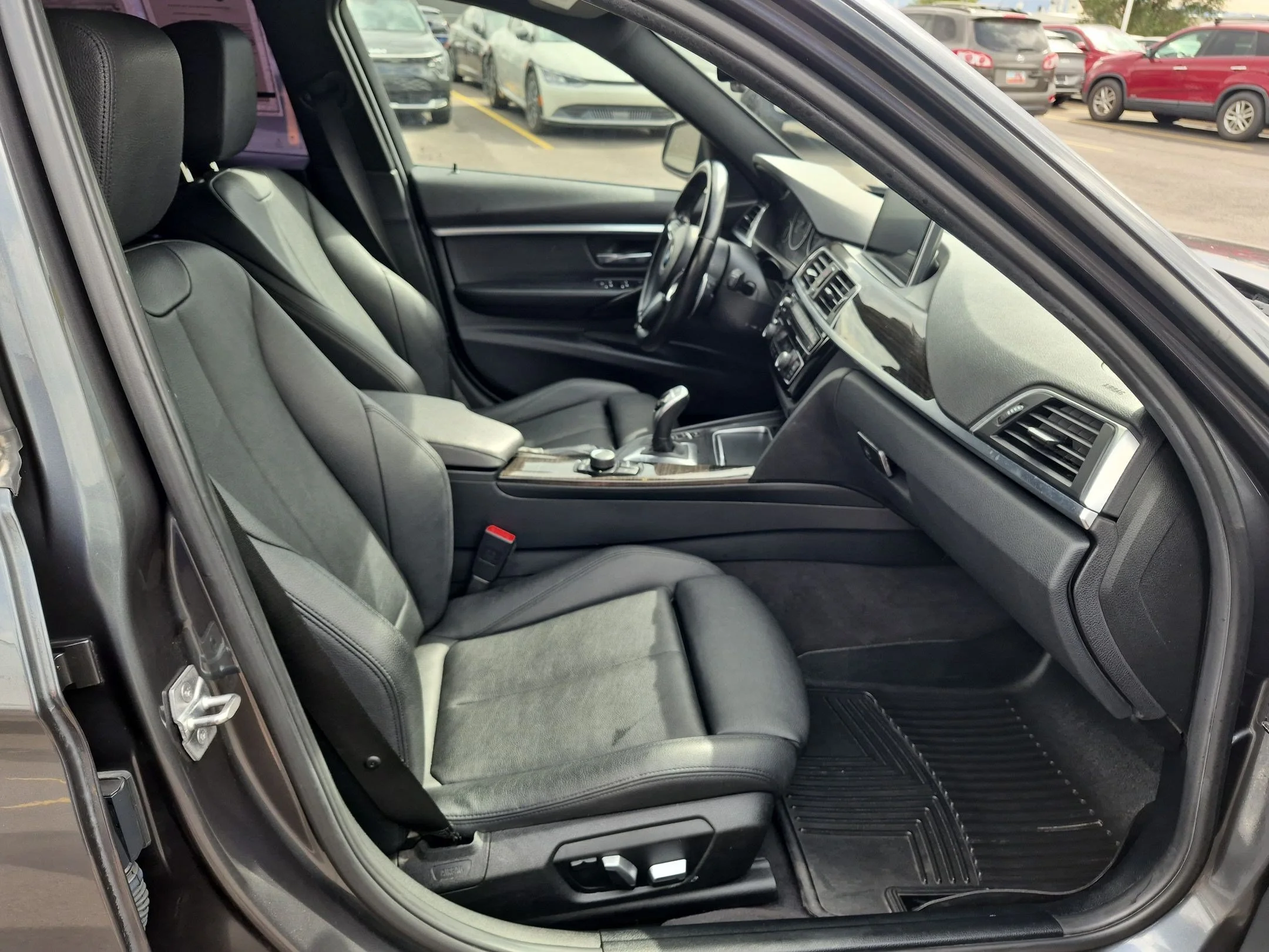 Used 2016 Mineral Gray Metallic BMW 328i xDrive image 28