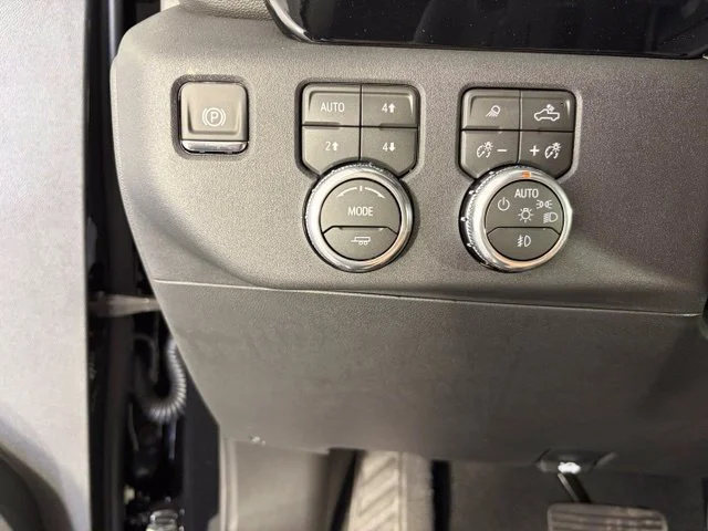 2026 GMC Sierra 1500 SLT - Photo 18