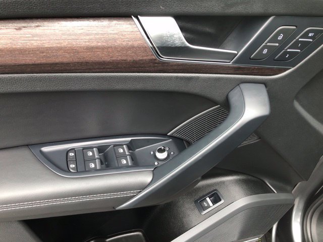 Used 2023 Daytona Gray Pearl Effect Audi 45 S line Premium image 22