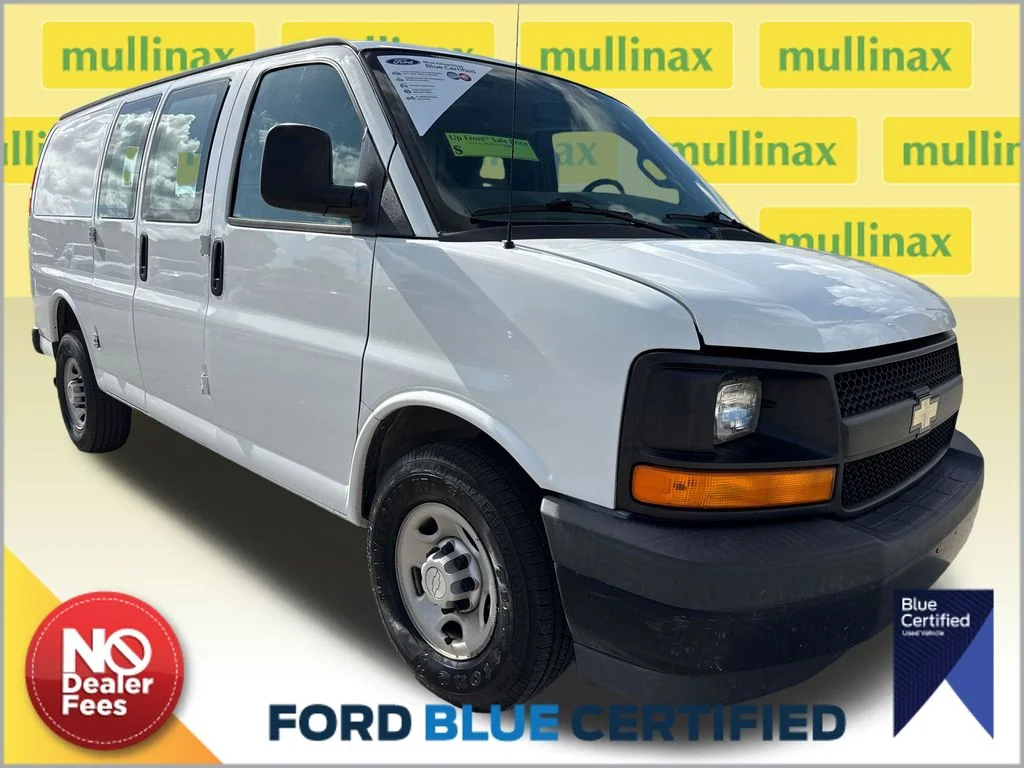 2017 Chevrolet Express 2500 Work Van HD's photo