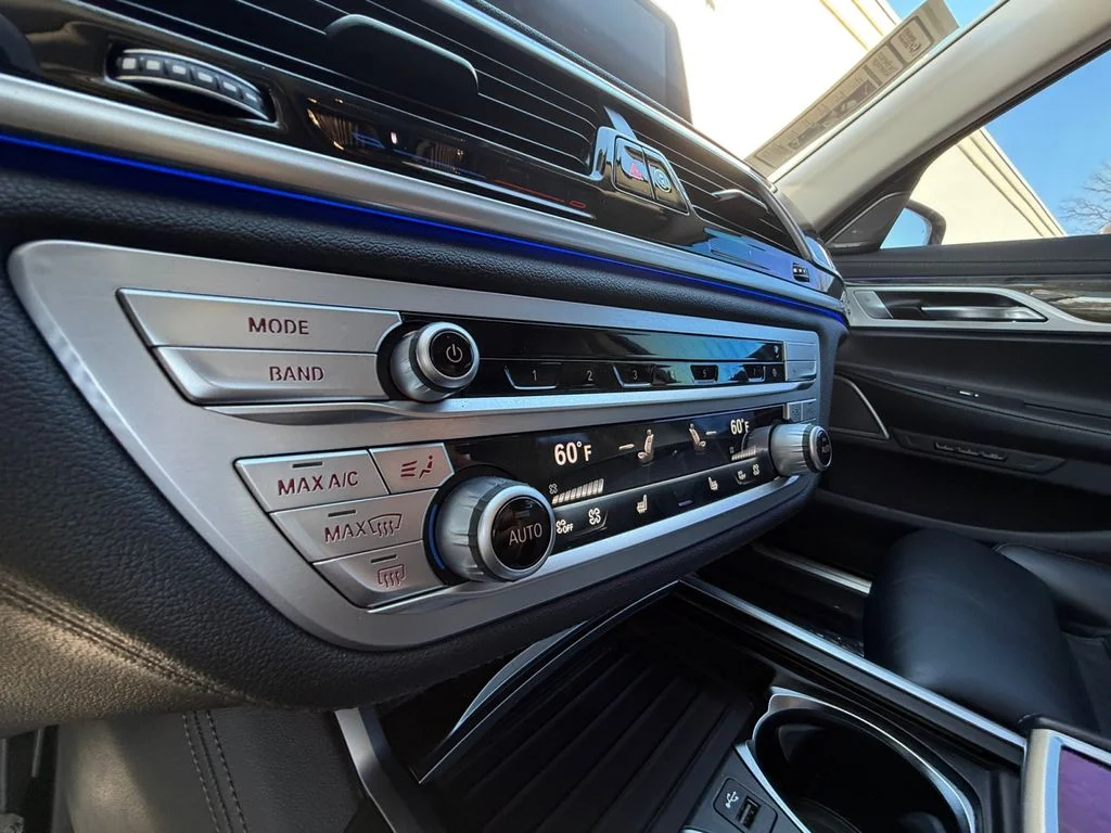 2022 BMW 7 Series 740i - Photo 23